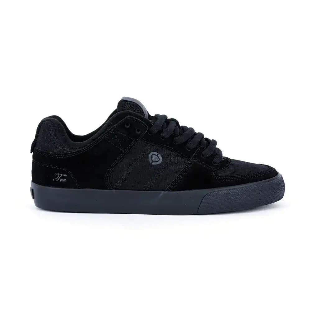 Circa Tre All Black